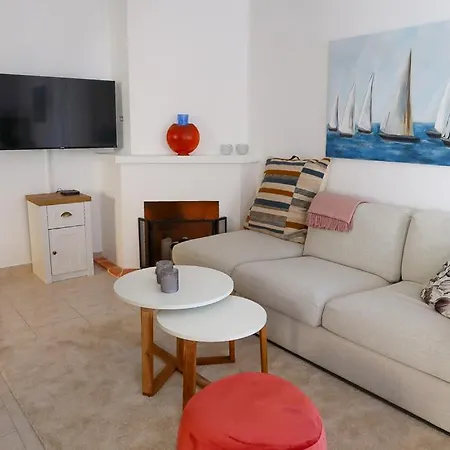 Apartment In The Old Town Close To The Lagos